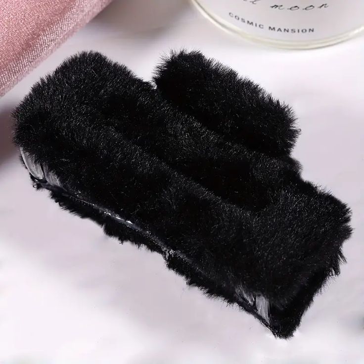 Fur Claw Clip Black - Haute Mes